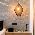 Anamnisis Villa Pláka
