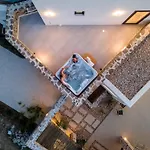 Anamnisis Villa Pláka